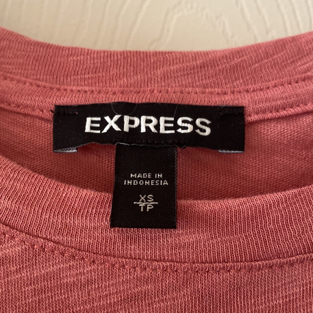 Express Top - Picture 2 of 3